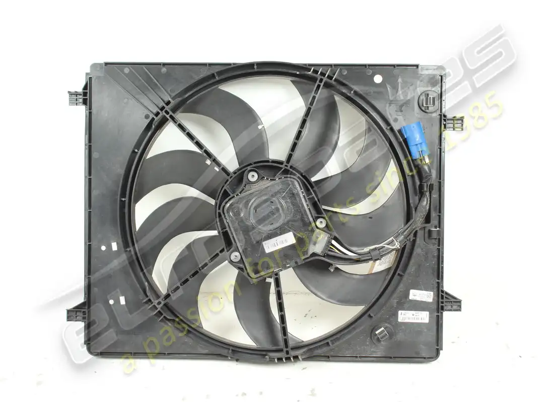 ELECTROVENTILADOR Maserati USADO. NÚMERO DE PARTE 670033757 (1)