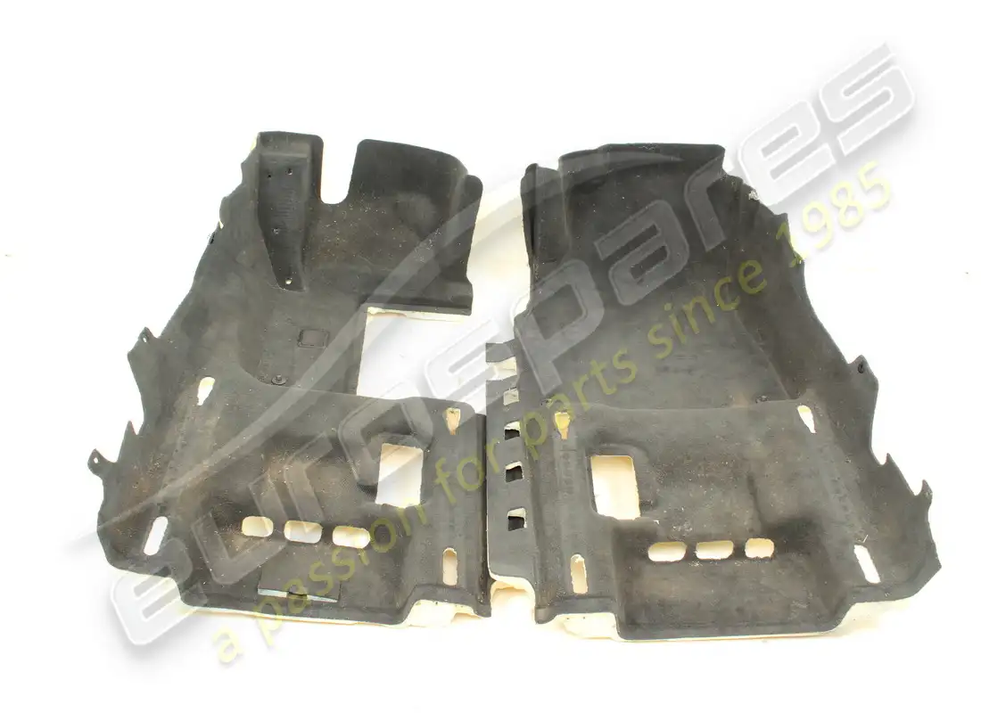REVESTIMIENTO DE PISO Lamborghini USADO, RHD IKS. NÚMERO DE PIEZA 4ML863103KQA5 (1)