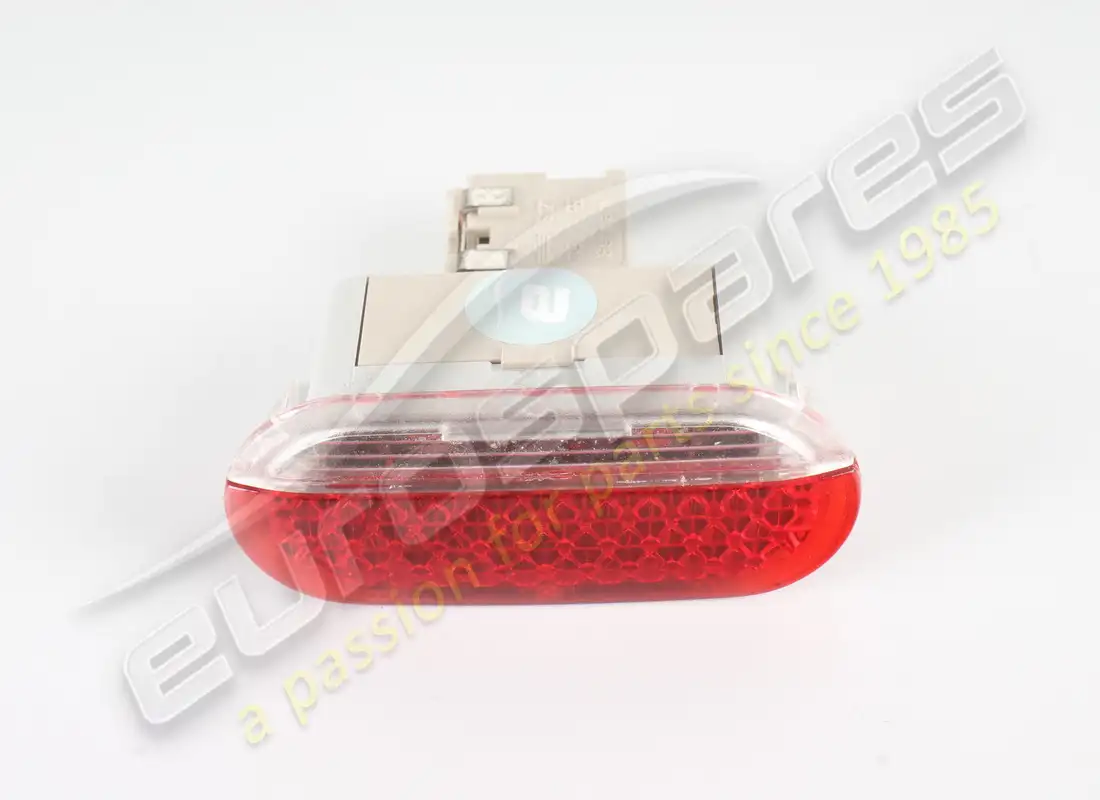 LÁMPARA DE PUERTA USADA Aston Martin. NÚMERO DE PIEZA 4G433710018 (1)