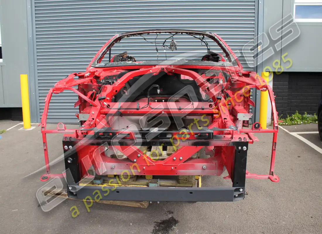 CHASIS DELANTERO Ferrari USADO. NÚMERO DE PARTE EAP1480019 (1)