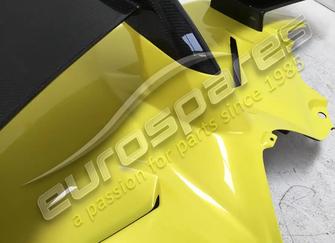 NUEVO (OTRO) EUROSPARES SPOILER ALA (CARBONO BRILLANTE). NÚMERO DE PARTE EAP1490377 (4) nuevo (otro) eurospares spoiler ala (carbono brillante). número de parte eap1490377 (4)