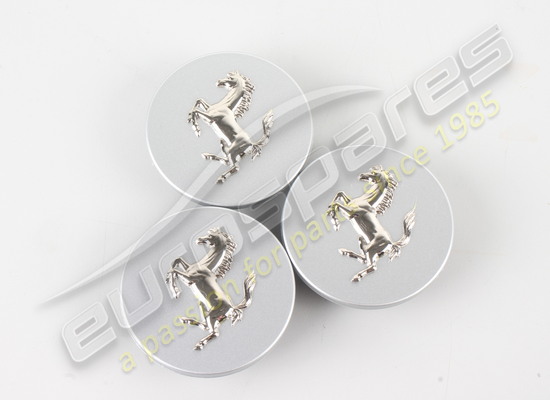 nuevo ferrari caballo de aluminio elevado sobre tapa de rueda gris plateada número de pieza 70001349
