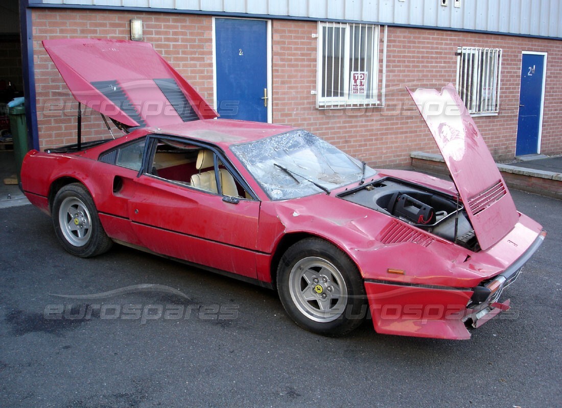 ferrari 308 quattrovalvole (1985) con 29,151 miles, preparándose para desmantelar #3