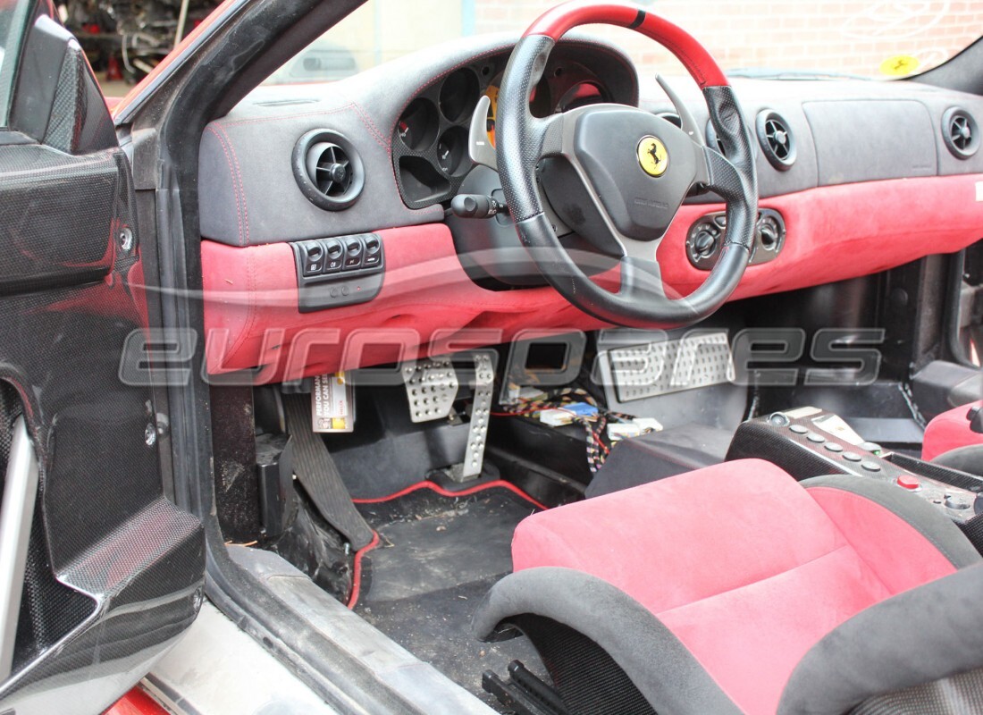 ferrari 360 challenge stradale con 20,367 kilómetros, en preparación para desmantelamiento #11
