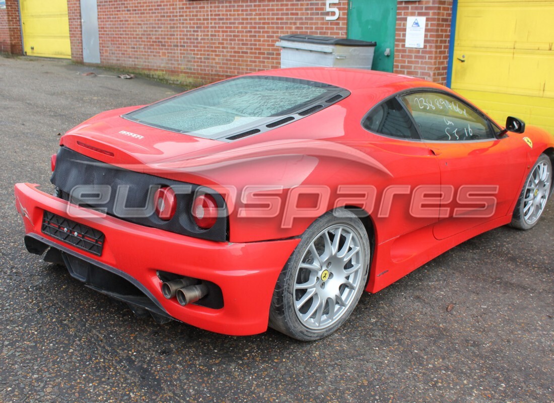 ferrari 360 challenge stradale con 20,367 kilómetros, en preparación para desmantelamiento #2