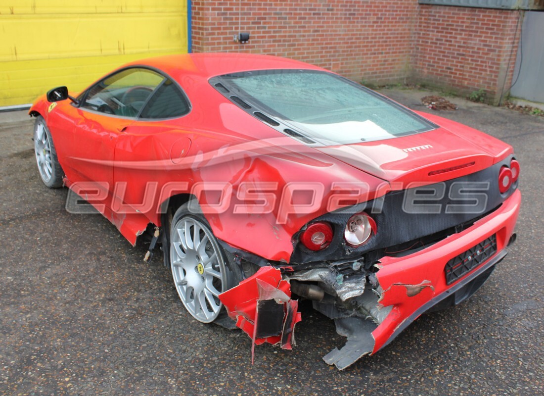 ferrari 360 challenge stradale con 20,367 kilómetros, en preparación para desmantelamiento #3