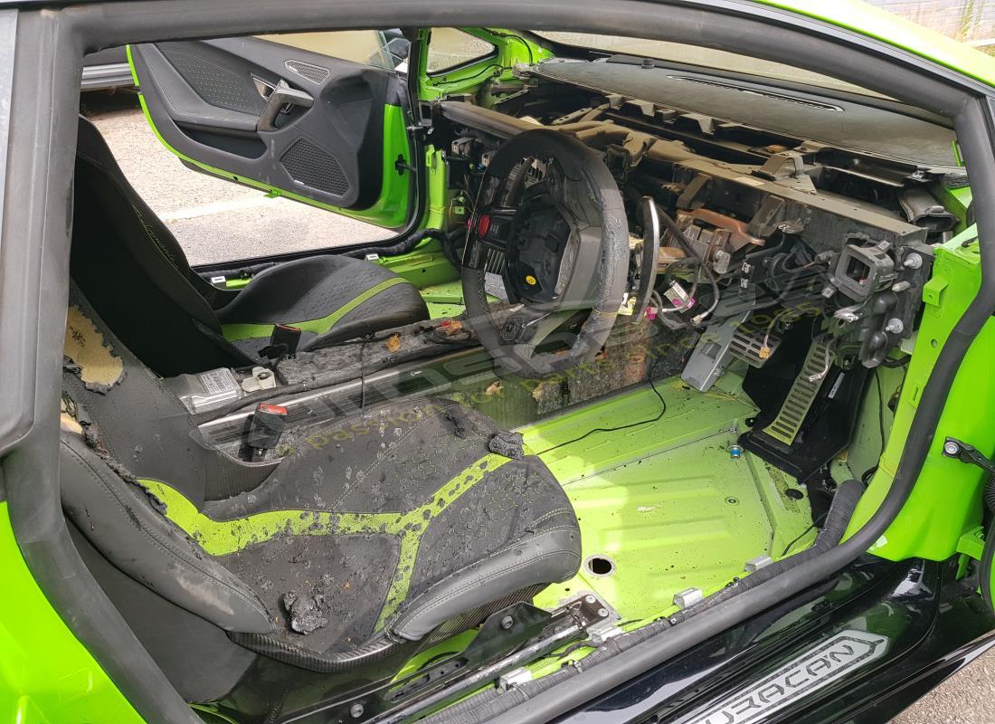 lamborghini 2018 (performante coupe) con 6,976 miles, preparándose para desmantelar #9