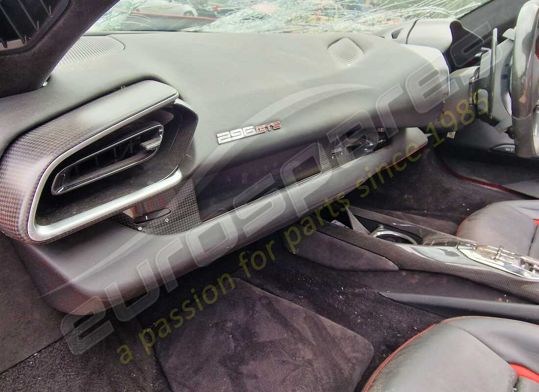 ferrari 296 gts con 2525 millas, preparándose para el desmantelamiento de #14
