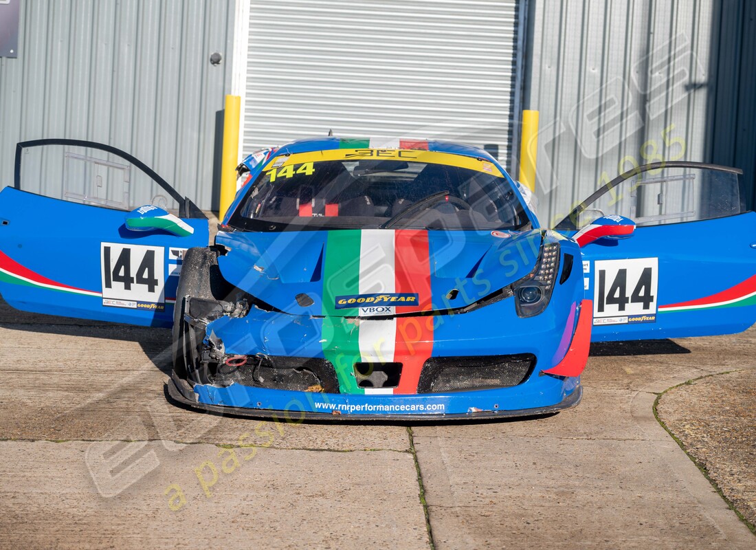 ferrari 458 challenge con 28080 kms, en preparación para el desmantelamiento #8
