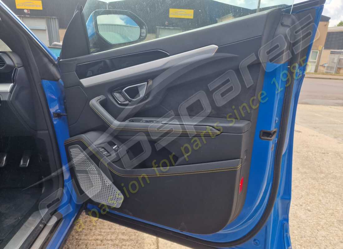 lamborghini urus (2020) con 13,163 miles, preparándose para desmantelar #13