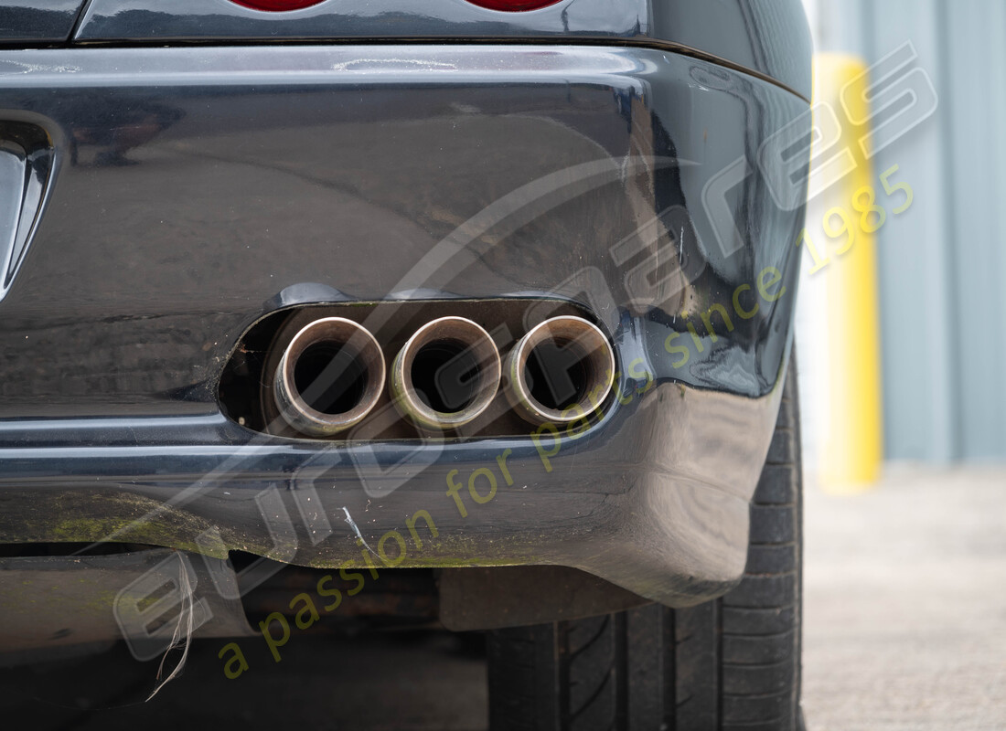 ferrari 550 maranello con 122523, preparándose para desmantelar #33