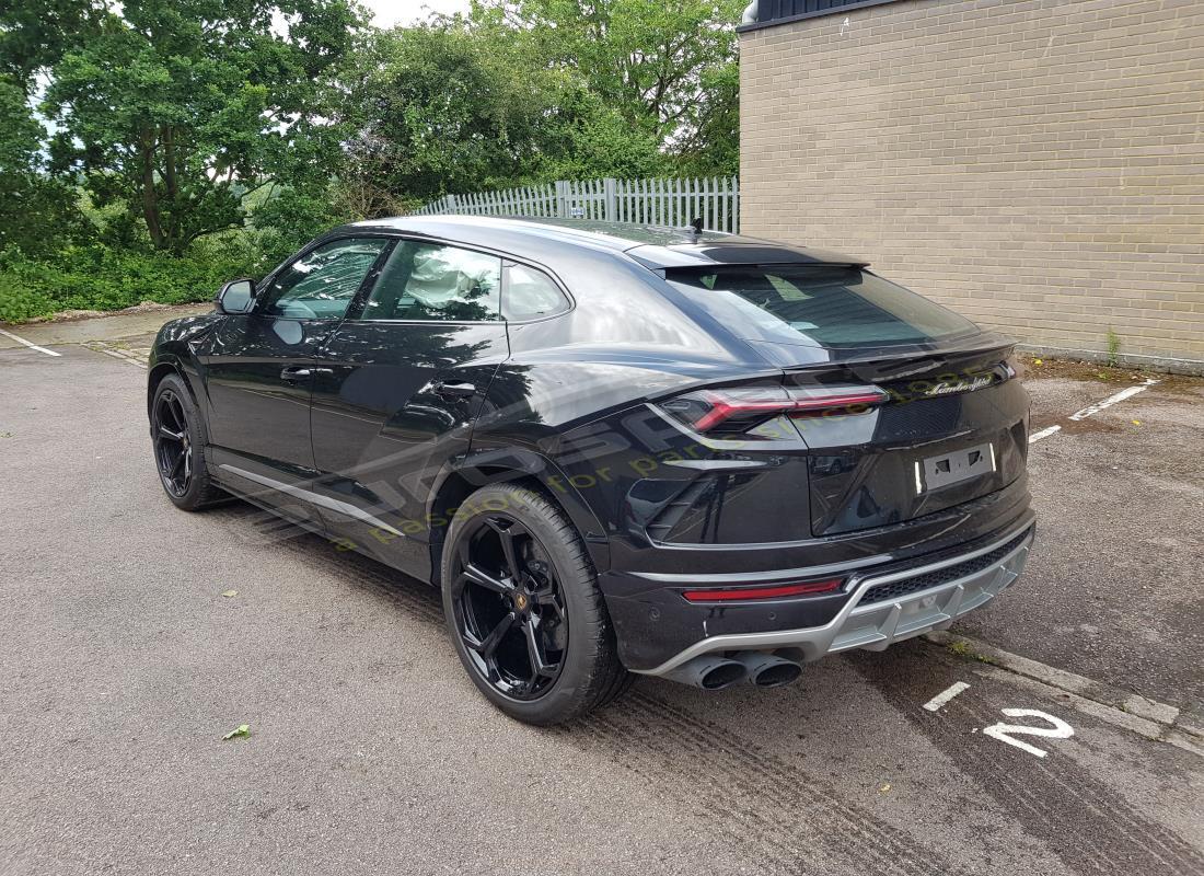 lamborghini urus (2019) con 7,805 miles, preparándose para desmantelar #3