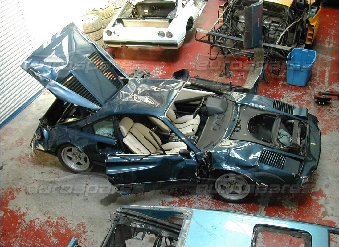 ferrari 308 gtb (1976) con 98,554 kilómetros, en preparación para desmantelamiento #7