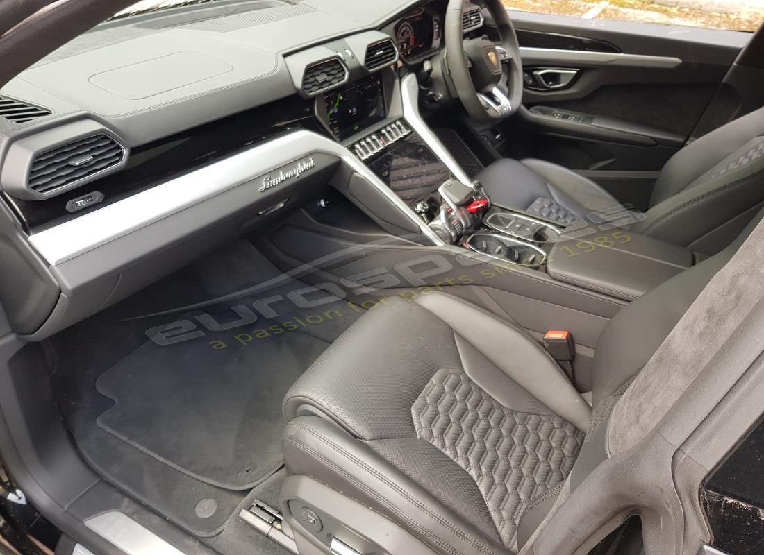 lamborghini urus (2019) con 7,805 miles, preparándose para desmantelar #14