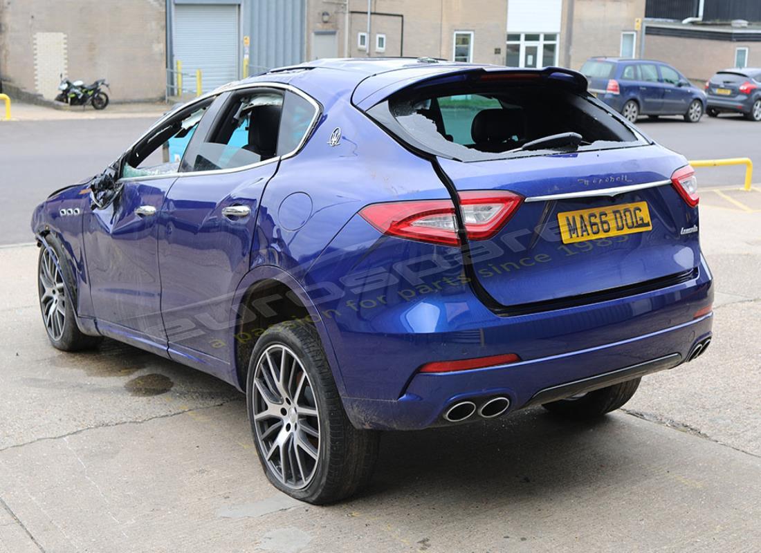 maserati levante (2017) con 41,527 miles, preparándose para desmantelar #3