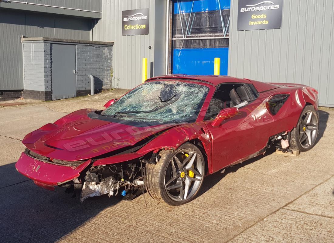 ferrari f8 spider preparándose para el desmantelamiento en eurospares