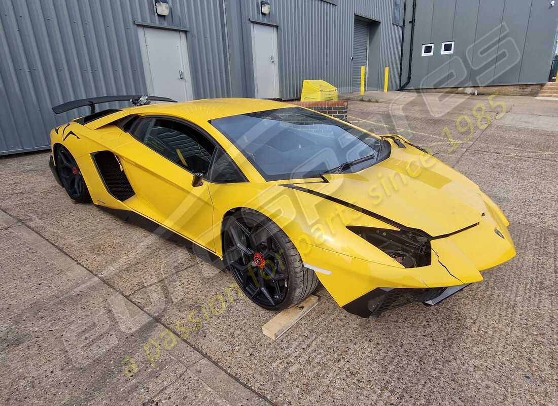 lamborghini lp750-4 sv coupe (2016) con 6,468 miles, preparándose para desmantelar #7