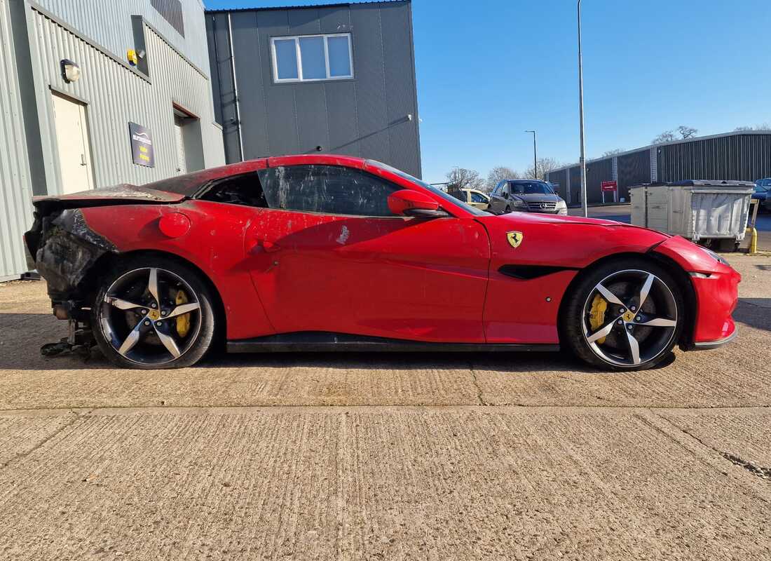 ferrari portofino m con 2000 millas, preparándose para el desmantelamiento #6