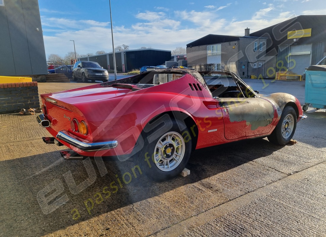 ferrari 246 dino (1975) con 58,145 miles, preparándose para desmantelar #5