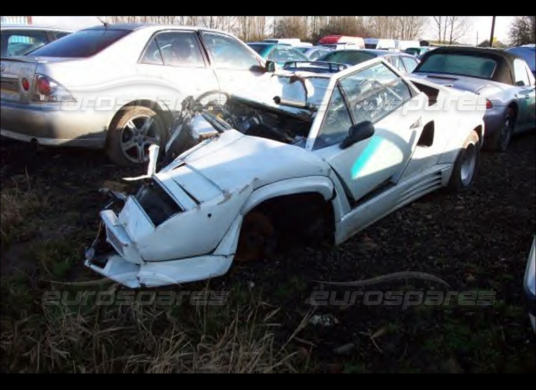 lamborghini countach 5000 qv (1985) con 23,000 kilómetros, en preparación para desmantelamiento #3