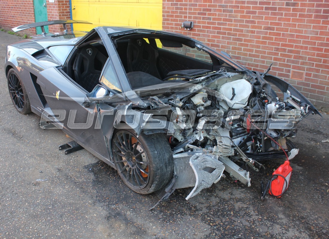 lamborghini lp560-2 coupe 50 (2014) con 7,461 miles, preparándose para desmantelar #4