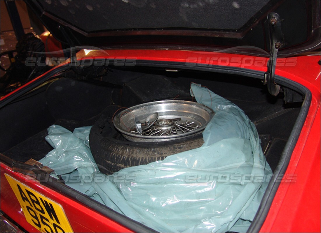 ferrari 365 gt 2+2 (mechanical) con desconocido, preparándose para desmantelar #2