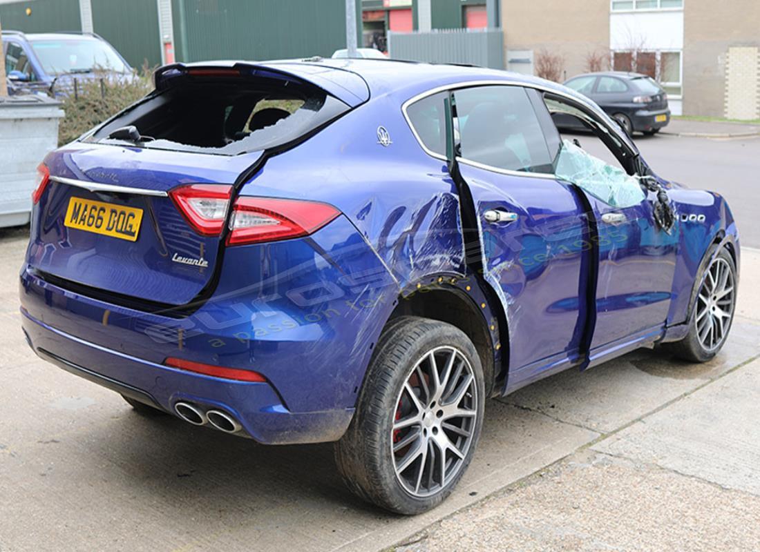 maserati levante (2017) con 41,527 miles, preparándose para desmantelar #5