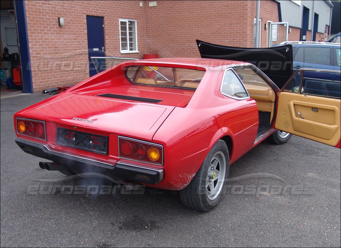 ferrari 308 gt4 dino (1979) con 54,824 kilómetros, en preparación para desmantelamiento #4