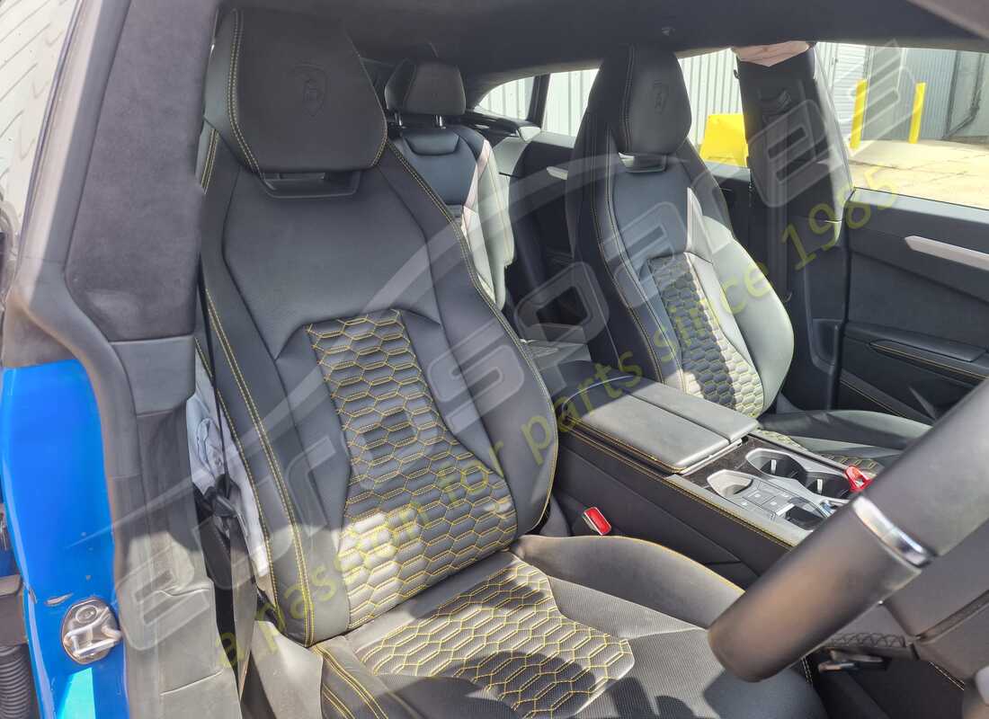 lamborghini urus (2020) con 13,163 miles, preparándose para desmantelar #11