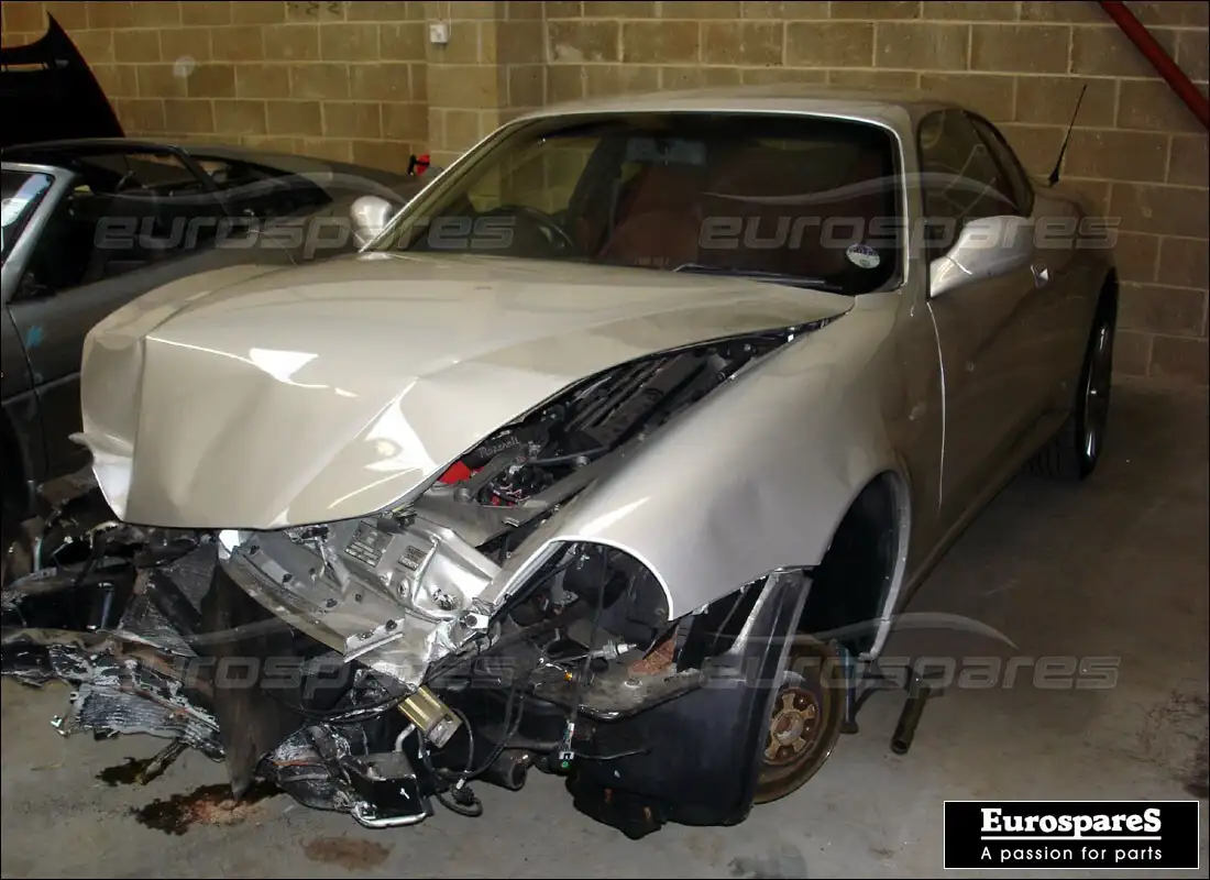 maserati 4200 coupe (2003) con 62,000 miles, preparándose para desmantelar #1