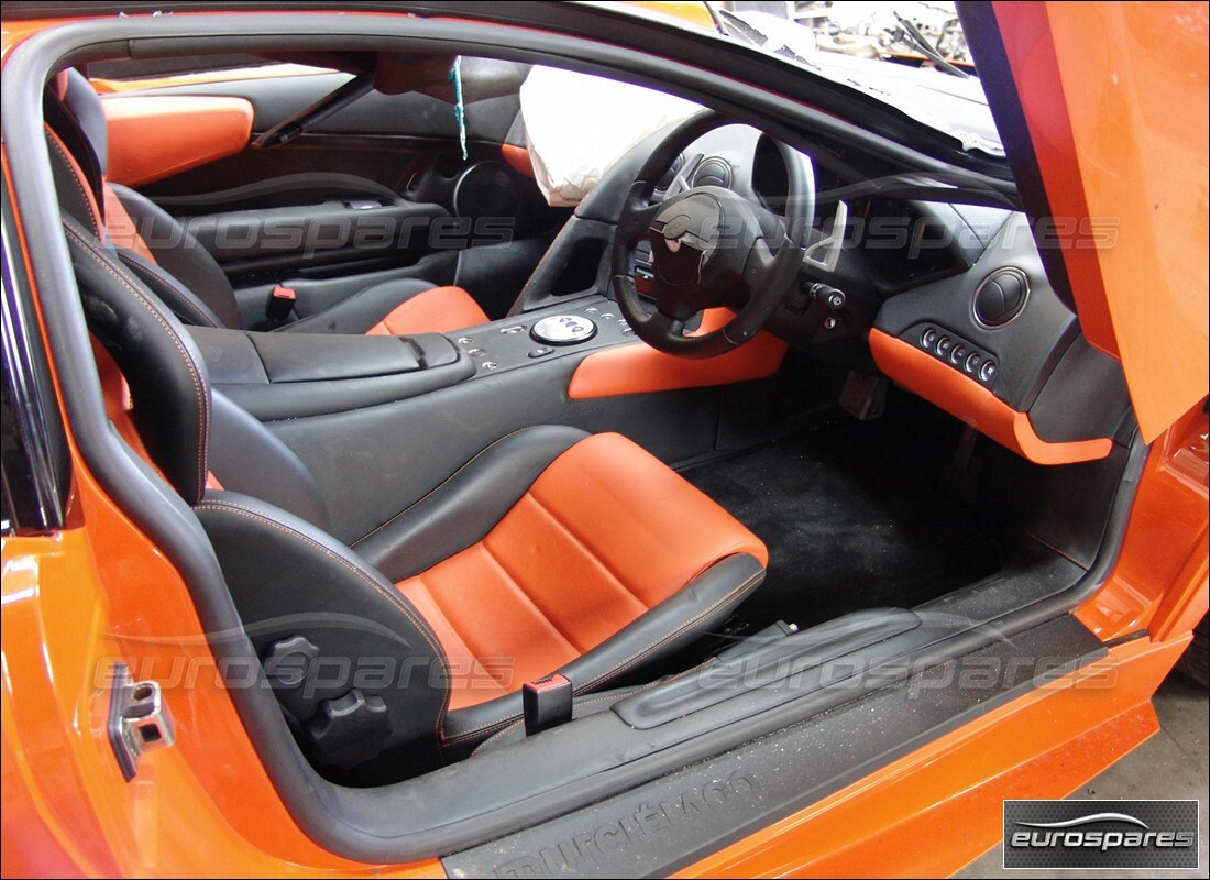 lamborghini murcielago coupe (2003) con 6,200 kilómetros, en preparación para desmantelamiento #7