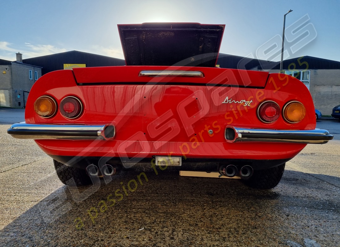 ferrari 246 dino (1975) con 58,145 miles, preparándose para desmantelar #13