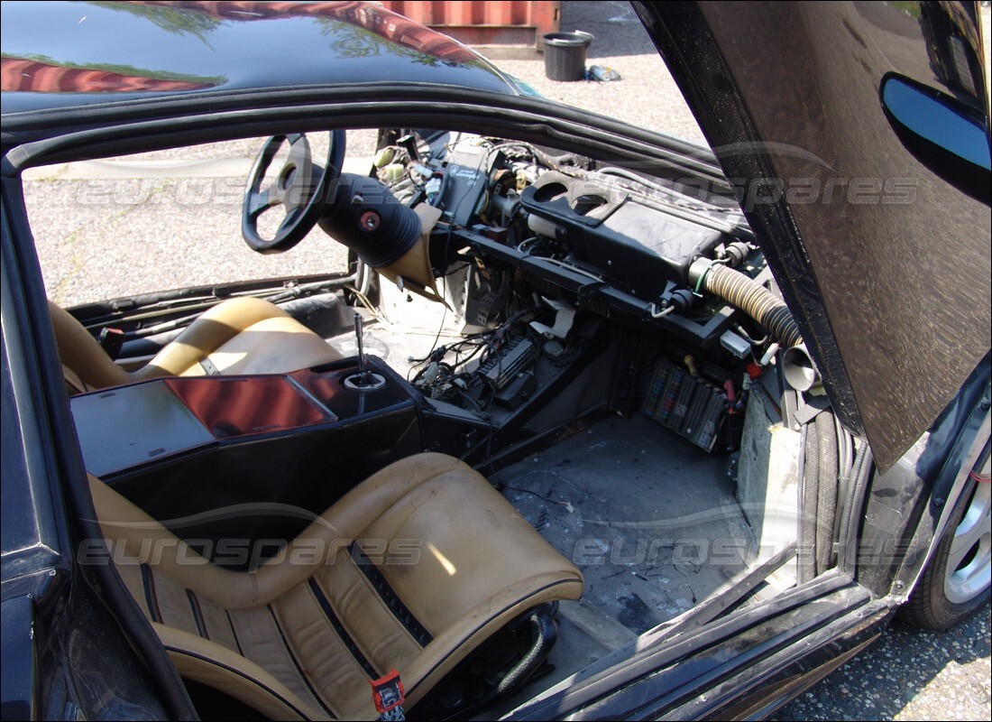 lamborghini diablo se30 (1995) con 28,485 kilómetros, en preparación para desmantelamiento #7