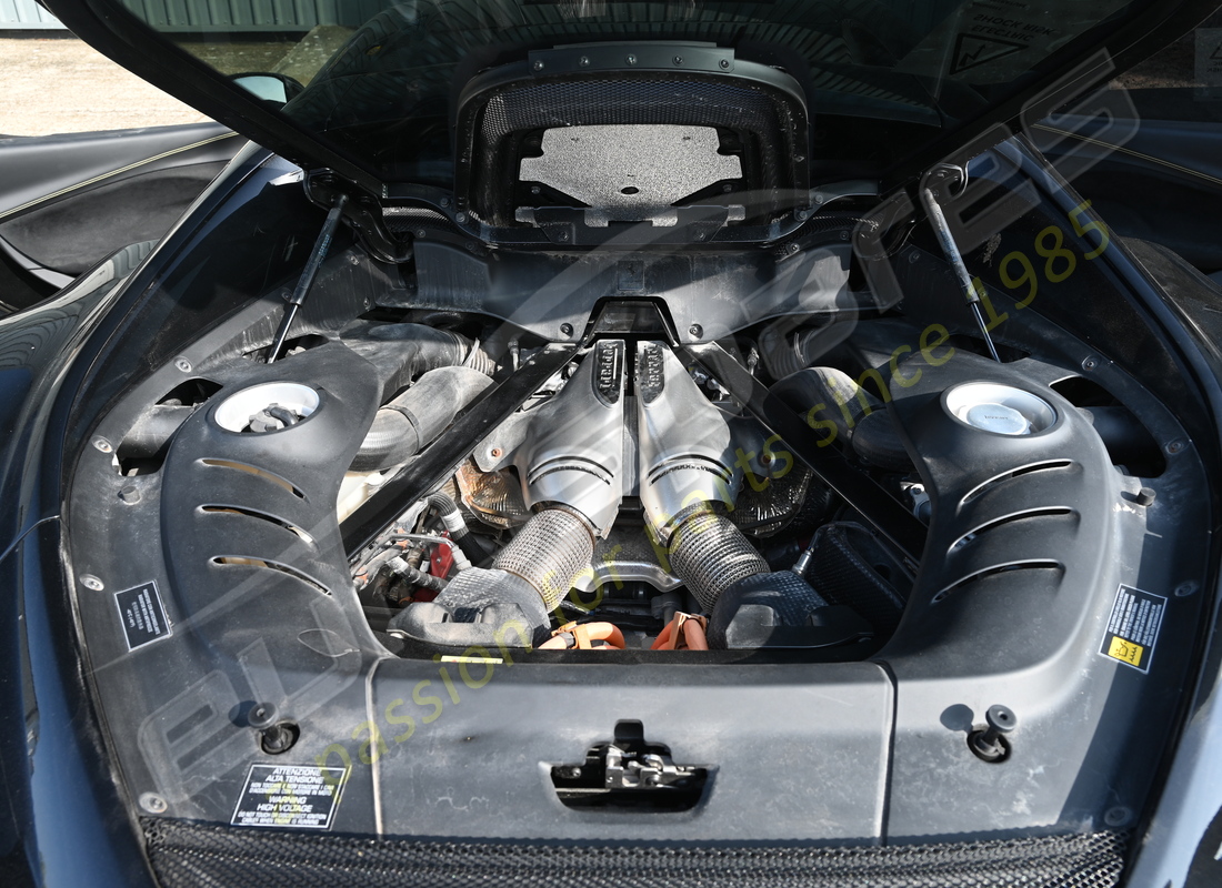 ferrari 296 gtb con un recorrido estimado de 1300 millas (por confirmar), en preparación para el desmantelamiento #21