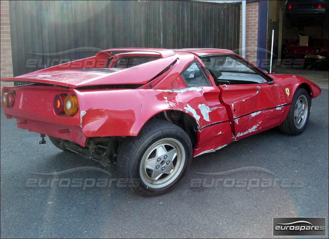 ferrari 328 (1988) con 49,000 kilómetros, en preparación para desmantelamiento #3