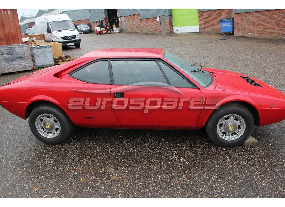 ferrari 308 gt4 dino (1976) con 4,173 kilómetros, en preparación para desmantelamiento #6