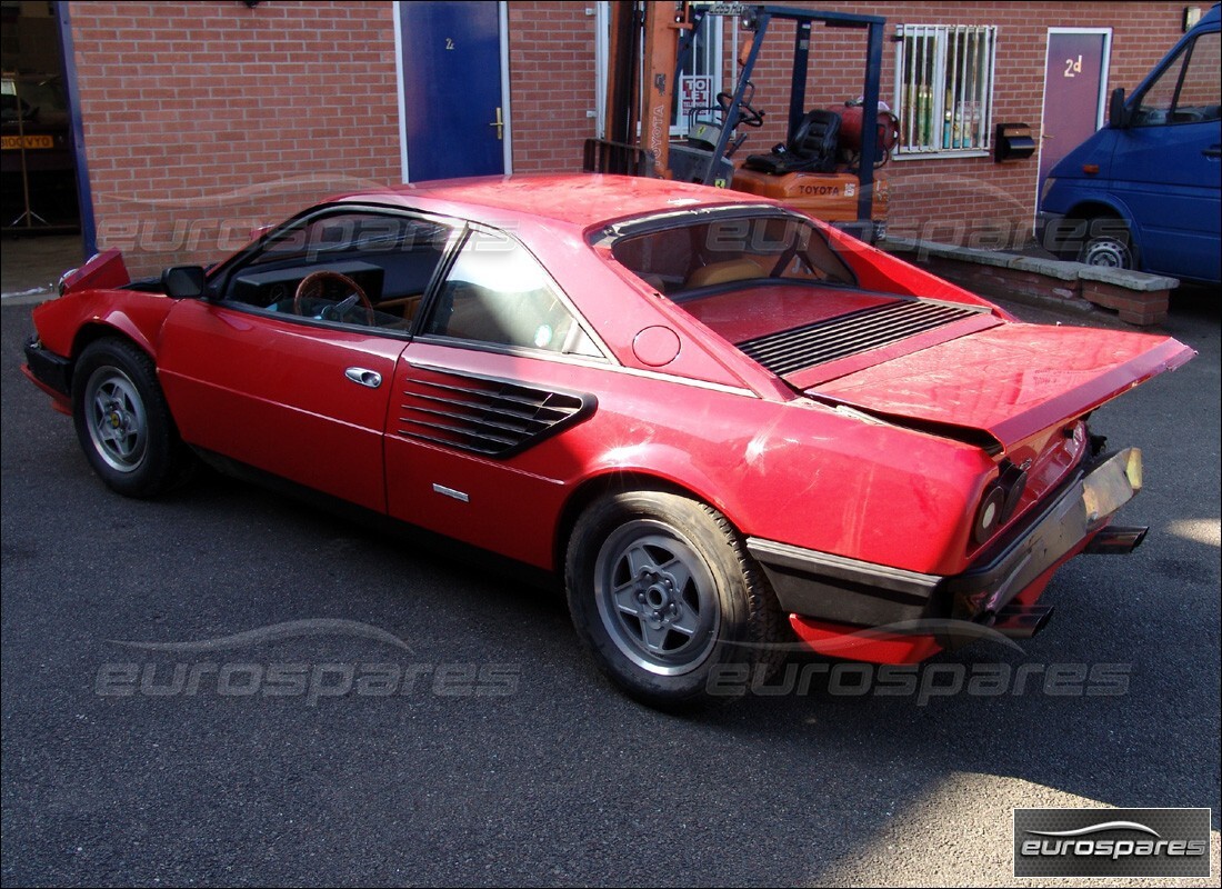 ferrari mondial 8 (1981) con 19,120 kilómetros, en preparación para desmantelamiento #2