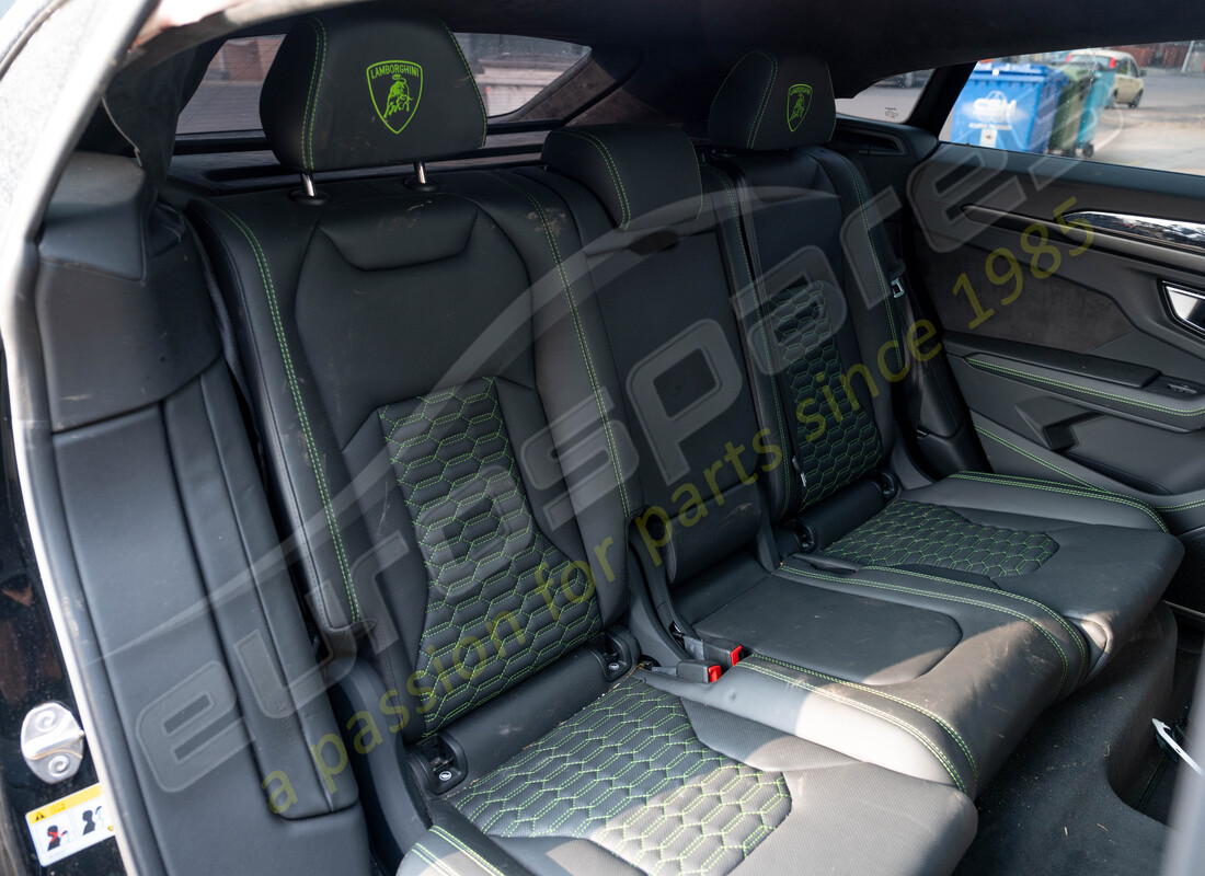 lamborghini urus (2022) con 11402, preparándose para el desmantelamiento #11