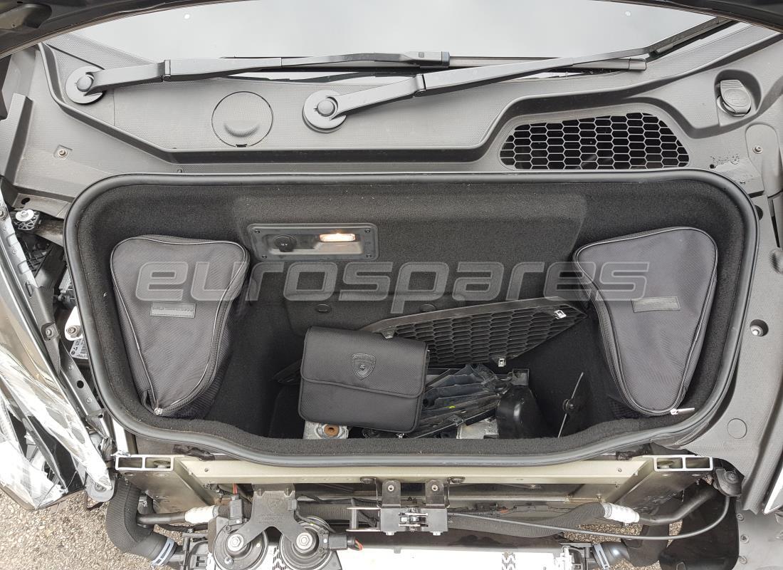 lamborghini 2016 (lp610-4 coupe) con 5,804 miles, preparándose para desmantelar #8