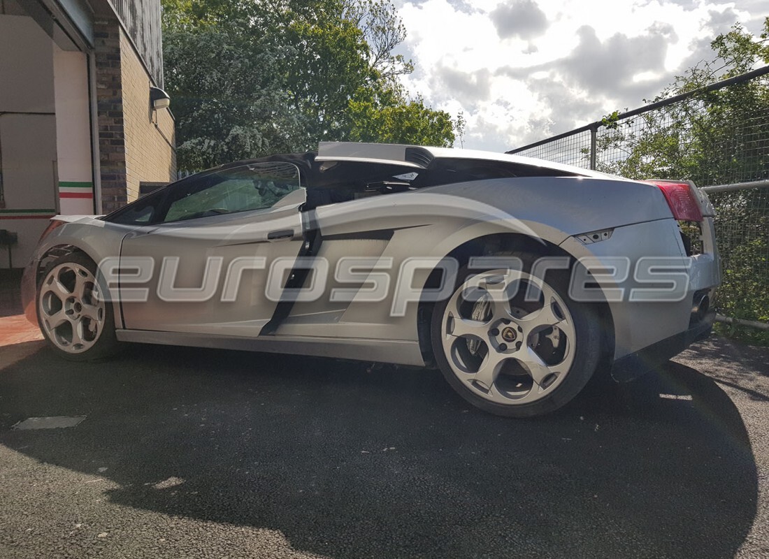 lamborghini gallardo spyder (2006) con 20,000 kilómetros, en preparación para desmantelamiento #2