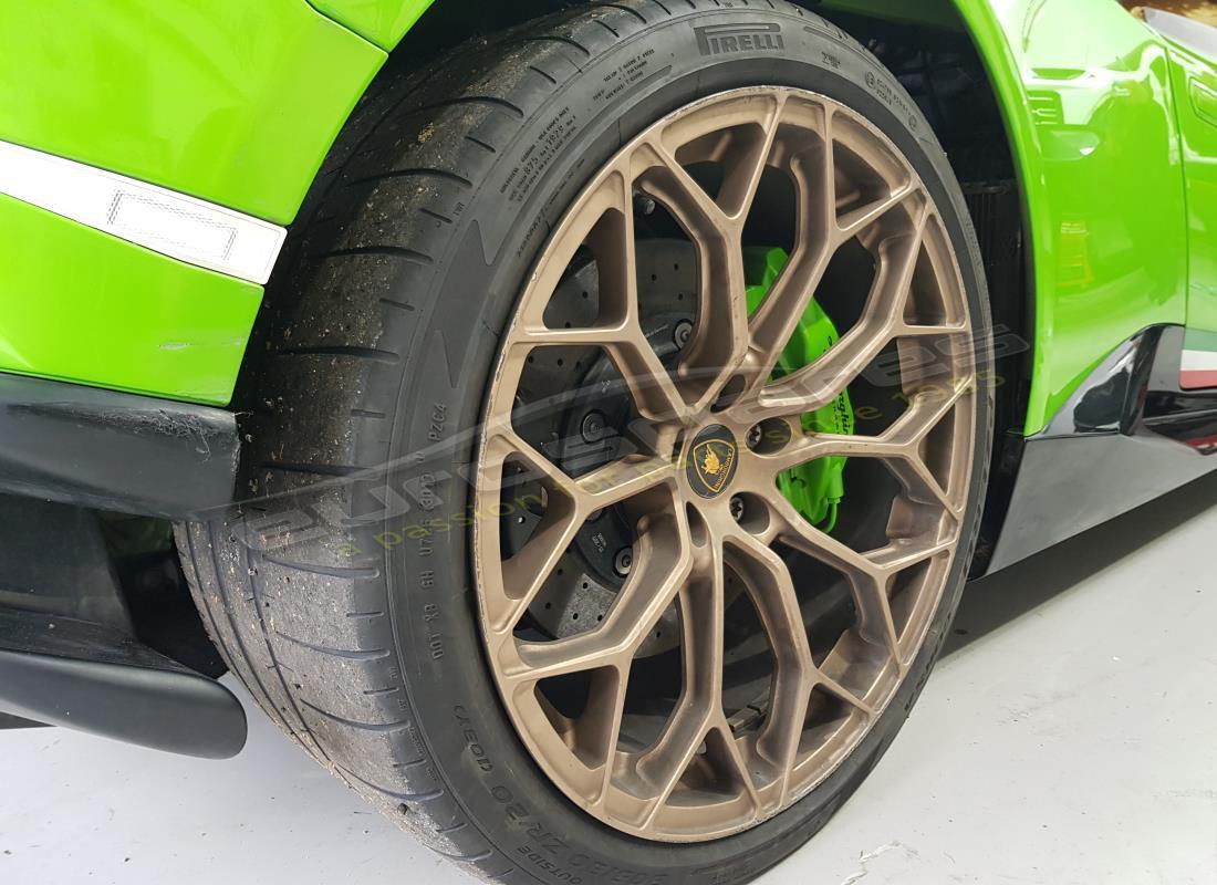 lamborghini 2018 (performante coupe) con 6,976 miles, preparándose para desmantelar #18