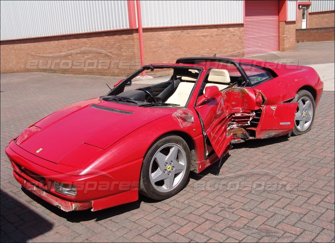 ferrari 348 (1993) tb / ts preparándose para el desmantelamiento en eurospares