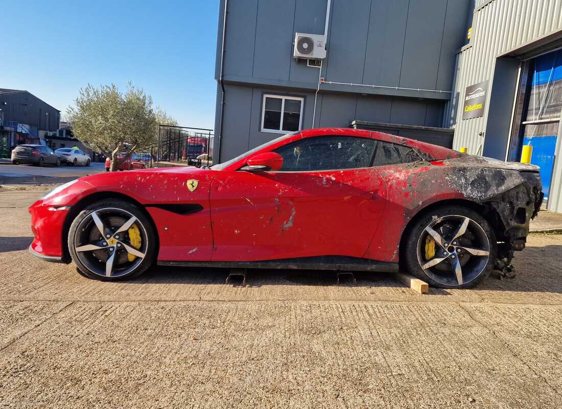 ferrari portofino m con 2000 millas, preparándose para el desmantelamiento #2