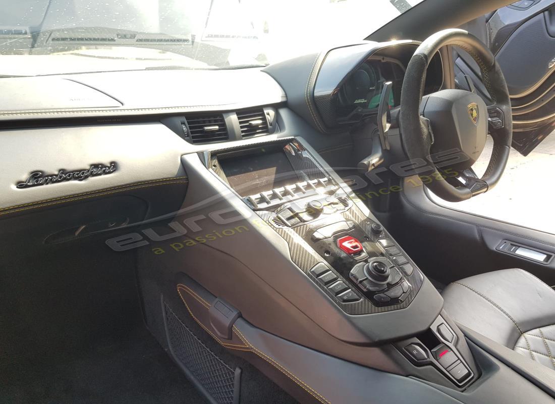 lamborghini 2018 (lp740-4 s coupe) con 6,254 miles, preparándose para desmantelar #10