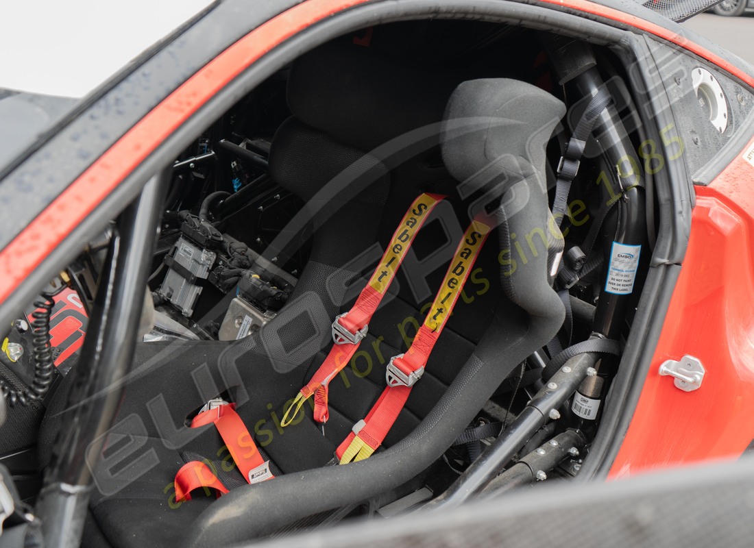 ferrari 488 challenge con 3900km, preparándose para desmantelar #12