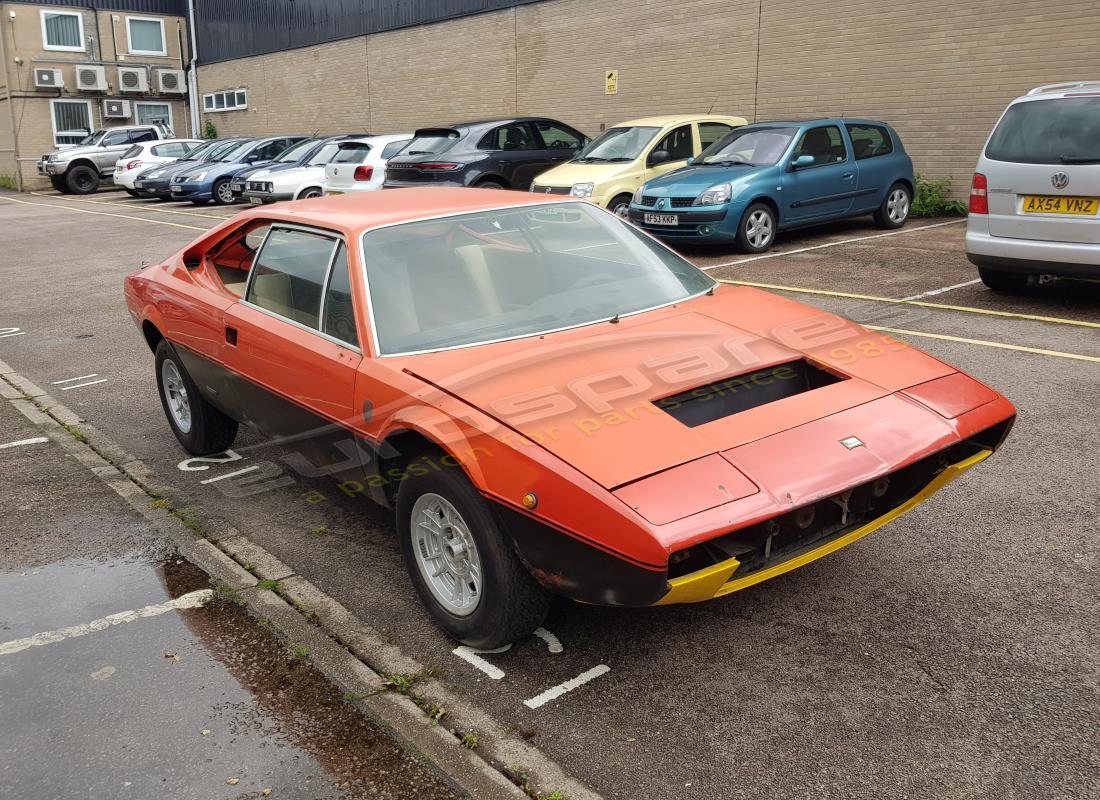 ferrari 308 gt4 dino (1976) con desconocido, preparándose para desmantelar #7