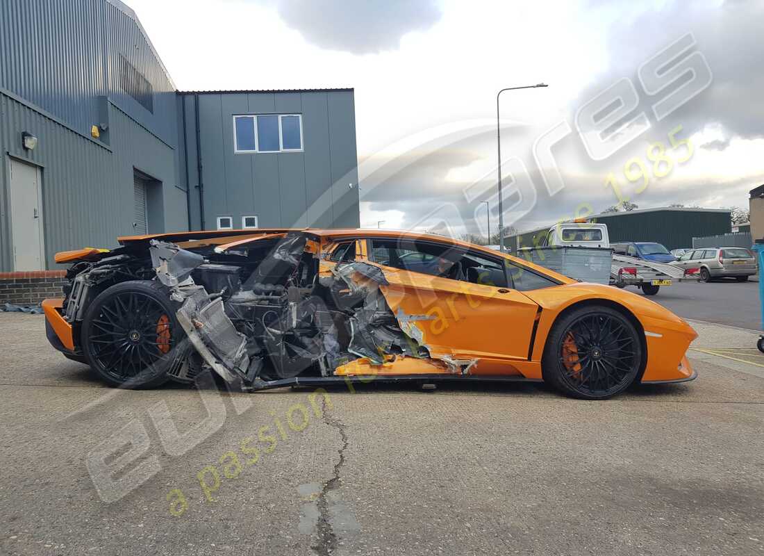 lamborghini lp740-4 s coupe (2018) con 11,442 miles, preparándose para desmantelar #6