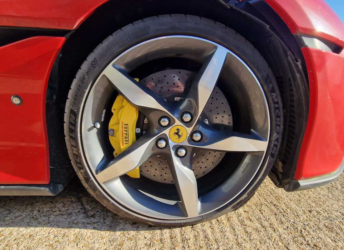 ferrari portofino m con 2000 millas, preparándose para el desmantelamiento #17