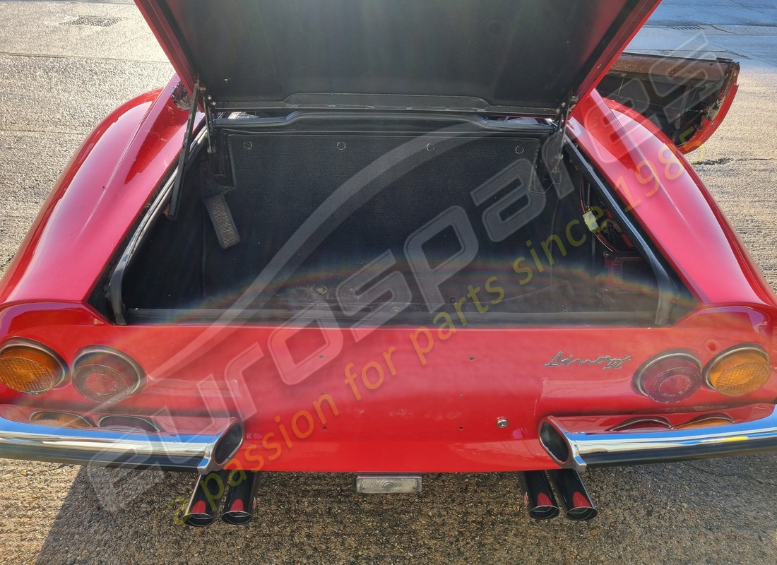 ferrari 246 dino (1975) con 58,145 miles, preparándose para desmantelar #22