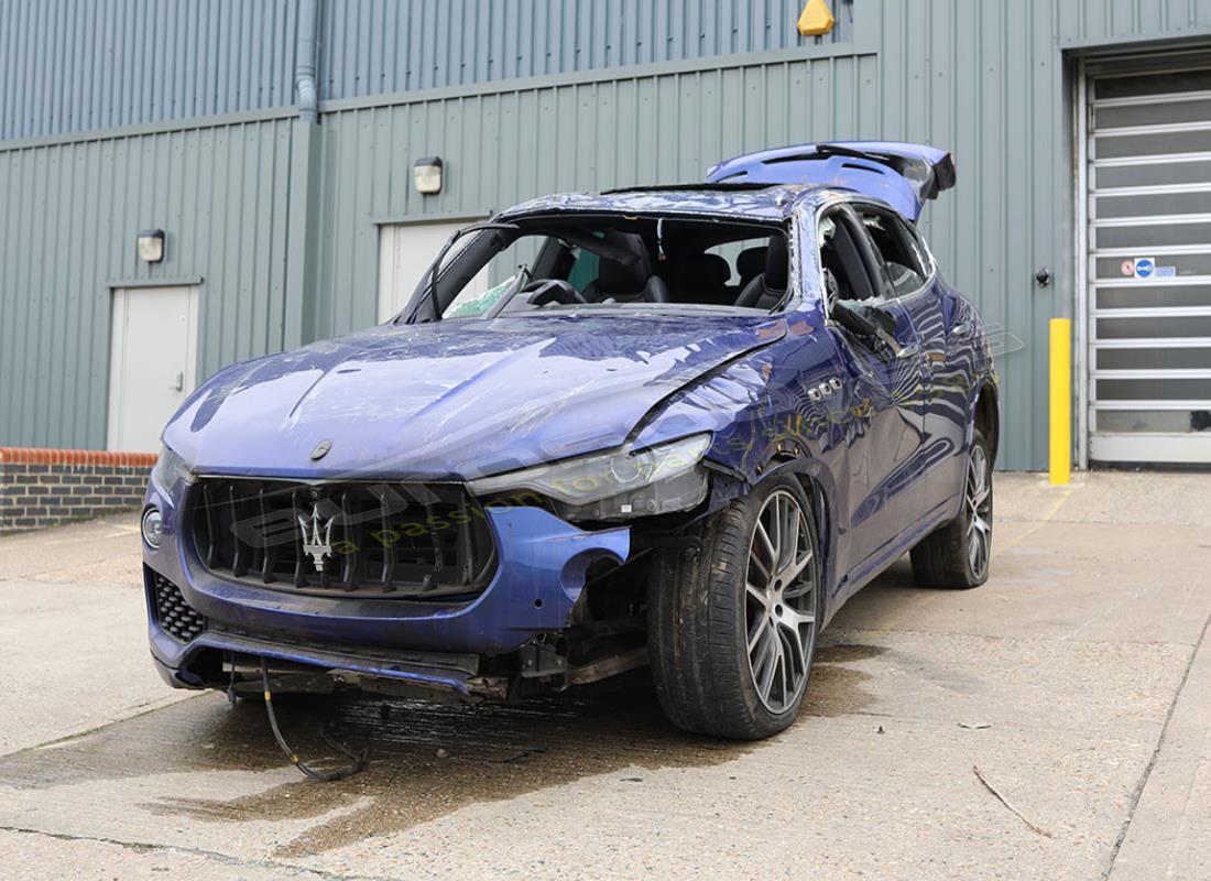 maserati levante (2017) con 41,527 miles, preparándose para desmantelar #1